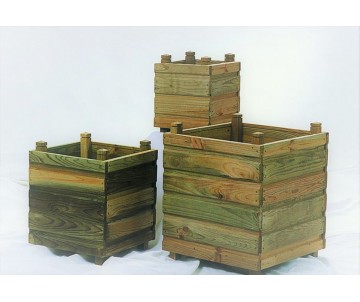 Jardinière en bois carrée fabriquée en France par CIHB- 3 dimensions possibles, panachage possible.